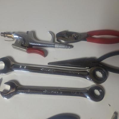 Sale Photo Thumbnail #746: misc hand tools