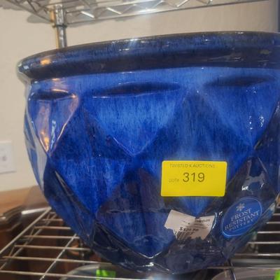 Sale Photo Thumbnail #752: notice the sticker on this from the garden store it was $129 and never used.  It Is larger than the photo makes it appear