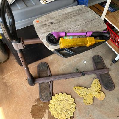 Sale Photo Thumbnail #185: Fully adjustable small table and couple of stepping stones