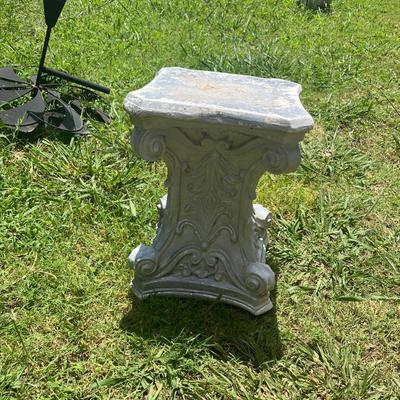 Sale Photo Thumbnail #246: Silvery white heavy pedestal stand - see pics for size