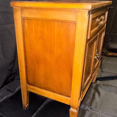 Universal Solid Wood Side Chest