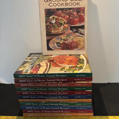 Taste of Home Annual Recipe Set