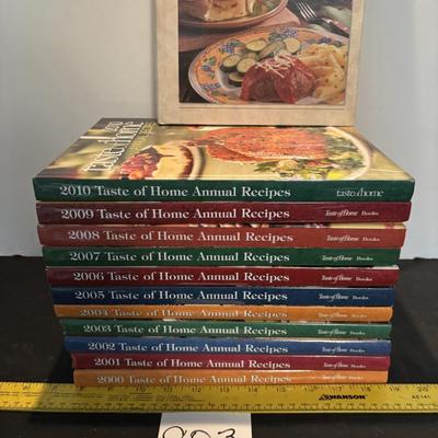 Taste of Home Annual Recipe Set