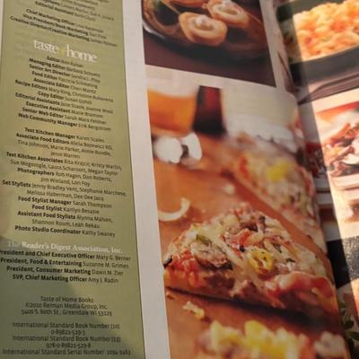 Taste of Home Annual Recipe Set