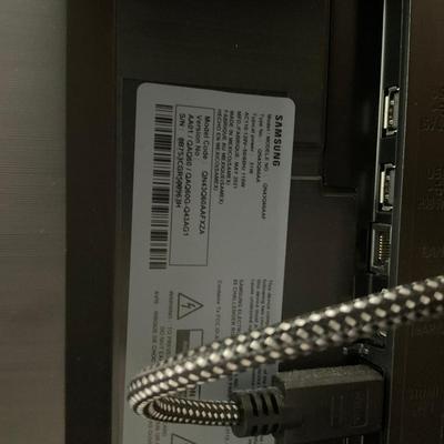 C213 Samsung Flatscreen 43" Television