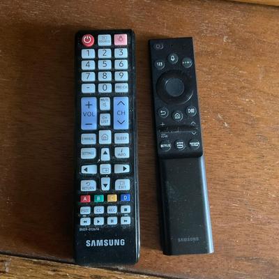 C213 Samsung Flatscreen 43" Television