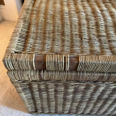 C217 Wicker Chest