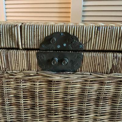 C217 Wicker Chest