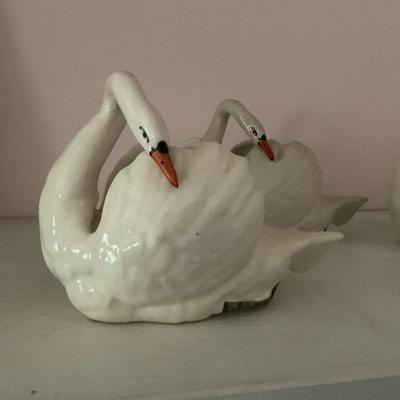 A220 Five Czechoslovakian Swan Statues
