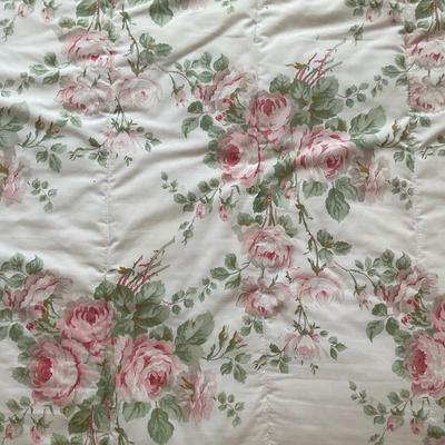 A227 Pair of Twin Colonial Yew Wood Post Beds with Laura Ashley Bedding