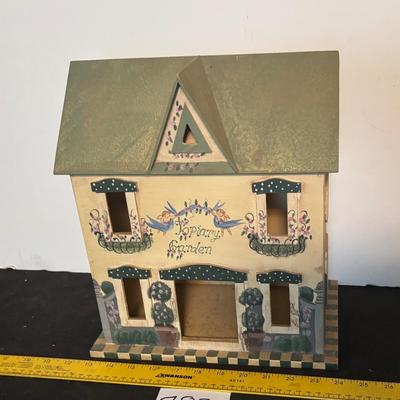 Topiary Garden House