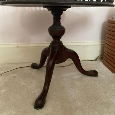A238 Vintage Two Tier Mahogany Round Table