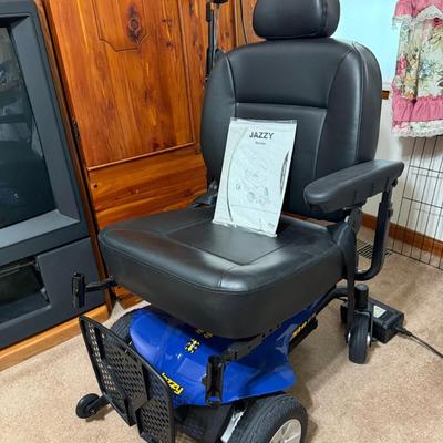 Sale Photo Thumbnail #12: Jazzy Elite ES power wheelchair, like new, never used.  Comes with new batteries and charging adapter.