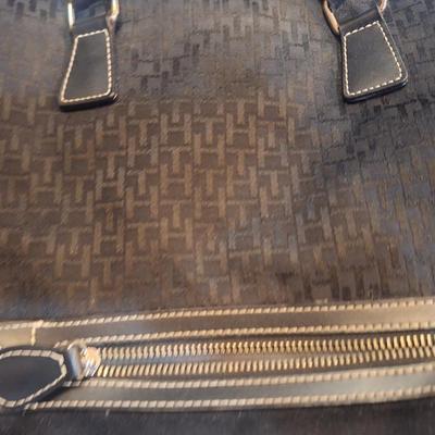 Sale Photo Thumbnail #805: Tommy Hilfiger handbag