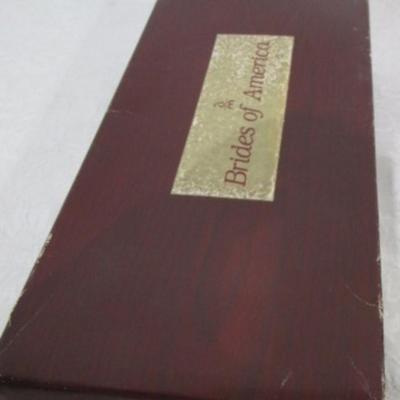 Sale Photo Thumbnail #5: New in box, Danbury mint, 13" tall, has stand