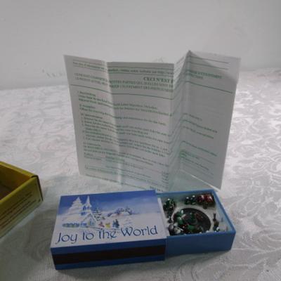 Sale Photo Thumbnail #282: Plays "Joy to the World", includes instructions
