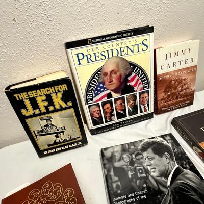 Lot 401 US history books