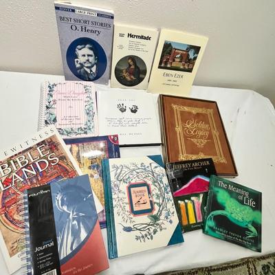 Lot 402 Assortment of books