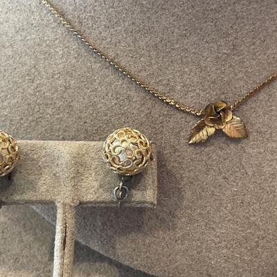 1/20 12k flower necklace and earrings