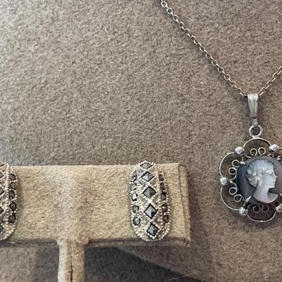 925 cameo and chain with 925 post earrings