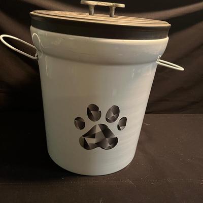 Dog Training Collar, Feed Container & More Dog Items (C-MG)