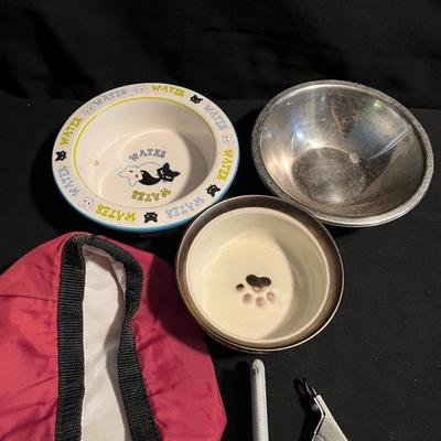 Dog Training Collar, Feed Container & More Dog Items (C-MG)