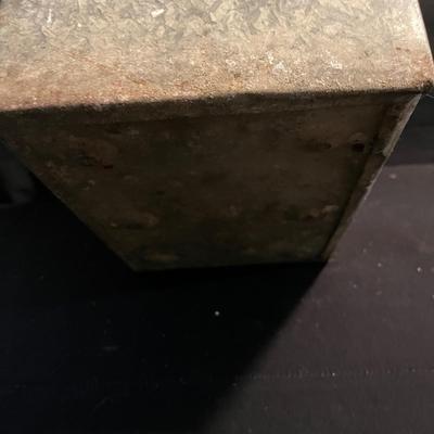 Guyan Tin Milk Box + Biltmore & Borders Glass Milk Bottles (DR-MG)