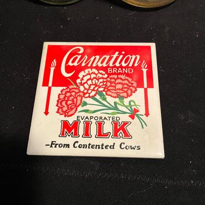 Guyan Tin Milk Box + Biltmore & Borders Glass Milk Bottles (DR-MG)