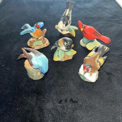 Sale Photo Thumbnail #359: Set of 6 small ceramic birds - see pics for details