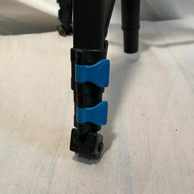 Chiron 1000 Telescoping Tripod & More Tripods (DR-MG)