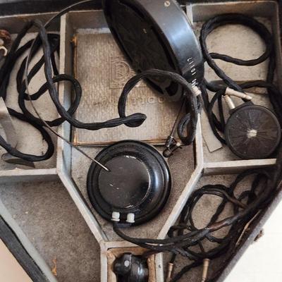 Sale Photo Thumbnail #335: This auction lot is for a Vintage Medical Acousticon.  This is a Silver Anniversary Acousticon, Model 28 Carbon Hearing Aid.  This unit is circa 1927-1932.  Where you gonna find another - can you hear me yet - maybe you need this more than you know!