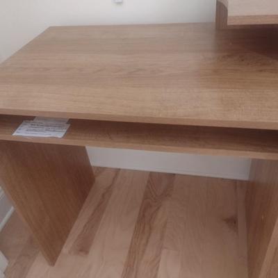 Small Laminate Wood Grain Finish Computer Desk