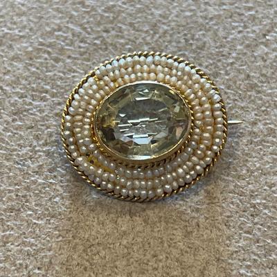 Beautiful citrine and pearl brooch