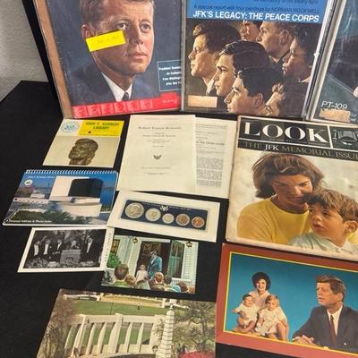 Lot 95 collection of books,magazines and cards