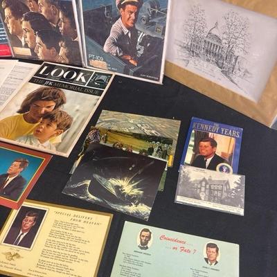 Lot 95 collection of books,magazines and cards