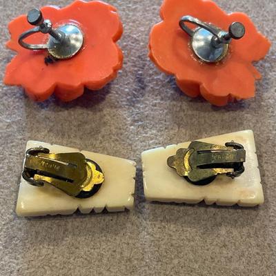 2 pairs Bake lite clip on earrings
