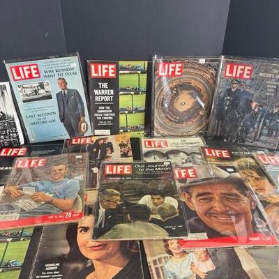 Lot 96 collection of magazines