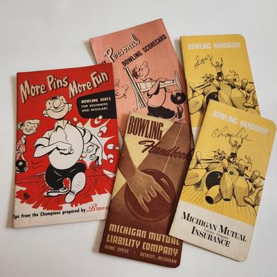 Sale Photo Thumbnail #411: This auction lot is for a grouping of Vintage Bowling Ephemera.  Score books and instructional guides with tips for better bowling.  Great graphics.