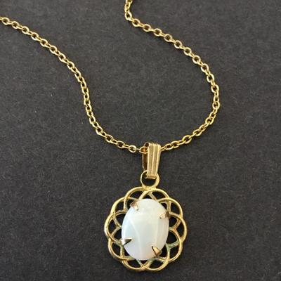 Vintage moonstone dainty pendant necklace