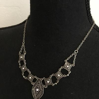 Beautiful Silver-tone necklace