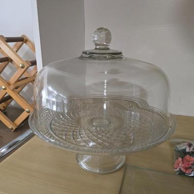 Cake holder
