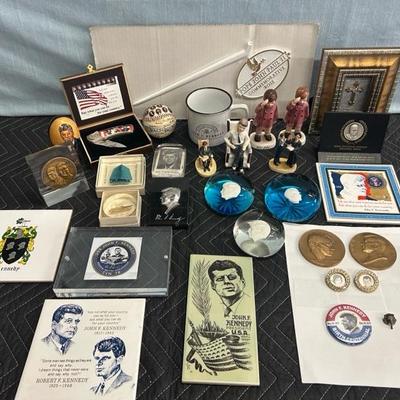Lot 139 various home decor