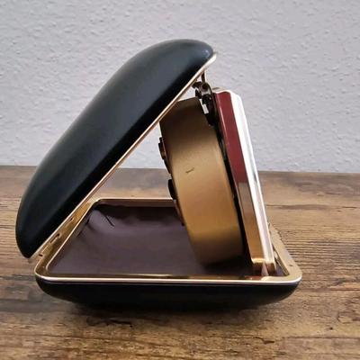 Foldable travel clock