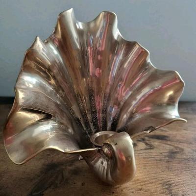 brass clam shell candle holder