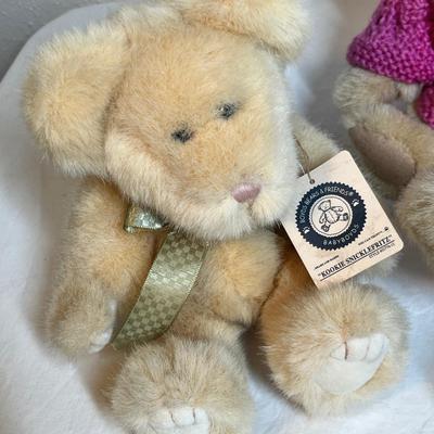 Lot 428 Teddy Bears