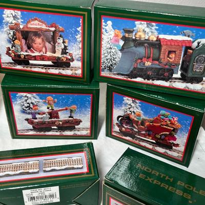 Lot 432 Boxed train