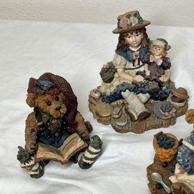 Lot 434 Boyd's Bear figures