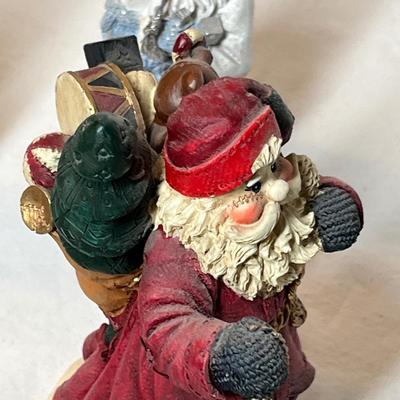 Lot 446 Santa figures