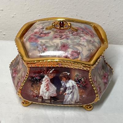 Lot 447 Music box