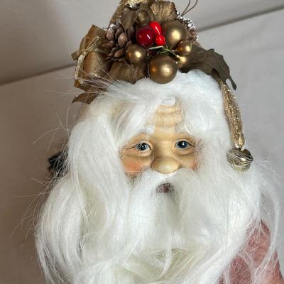 Lot 453 Santas